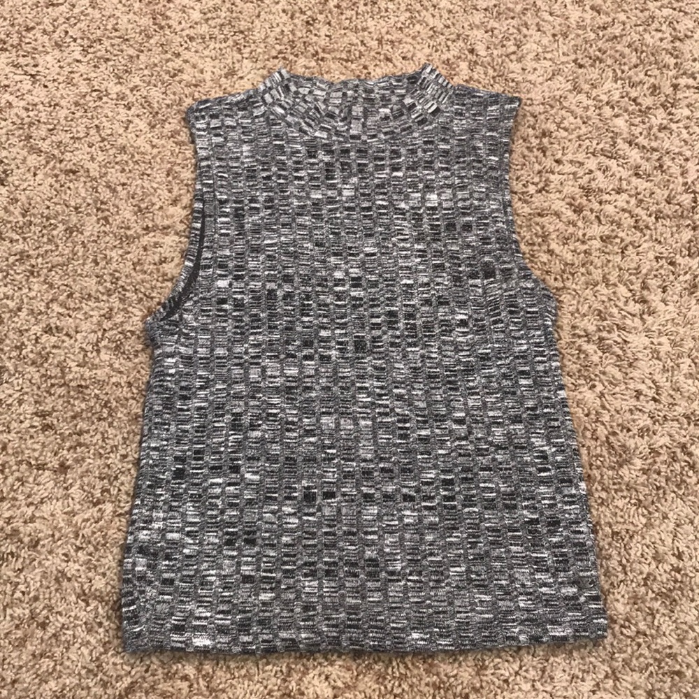 Women’s Form Fitting Tank